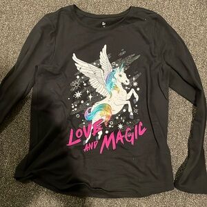 Unicorn t shirt barely worn